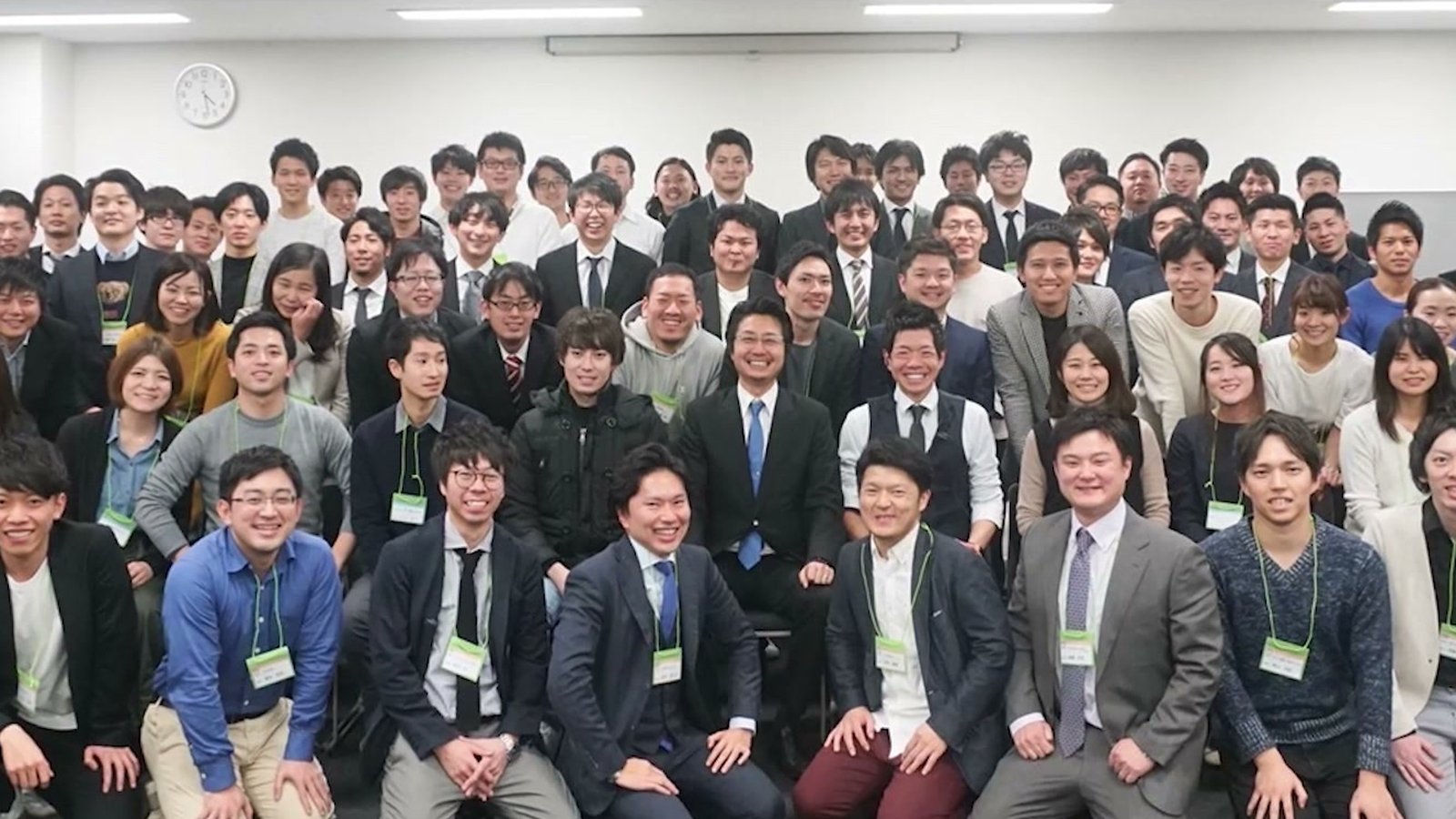 総会での討議の様子